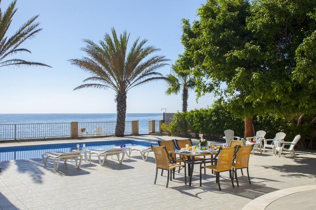 Meneou Beachfront Villa Sunset Perivolia Quarto foto